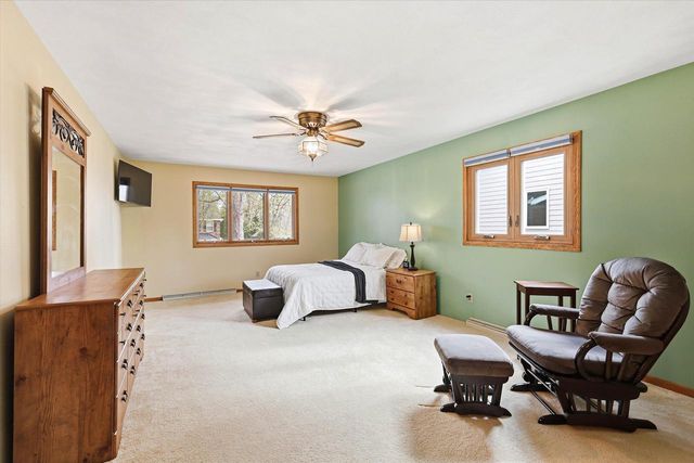 917 E KRAMER LANE, Appleton, WI 54915