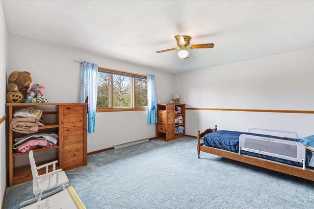 917 E KRAMER LANE, Appleton, WI 54915