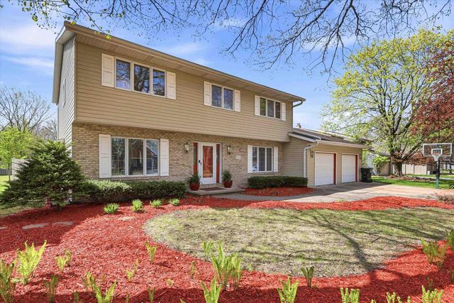 917 E KRAMER LANE, Appleton, WI 54915