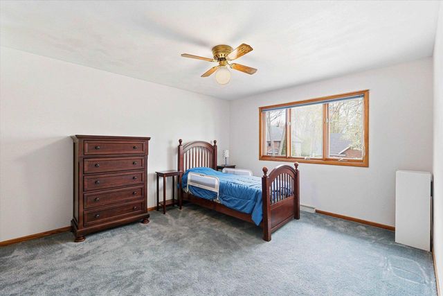 917 E KRAMER LANE, Appleton, WI 54915
