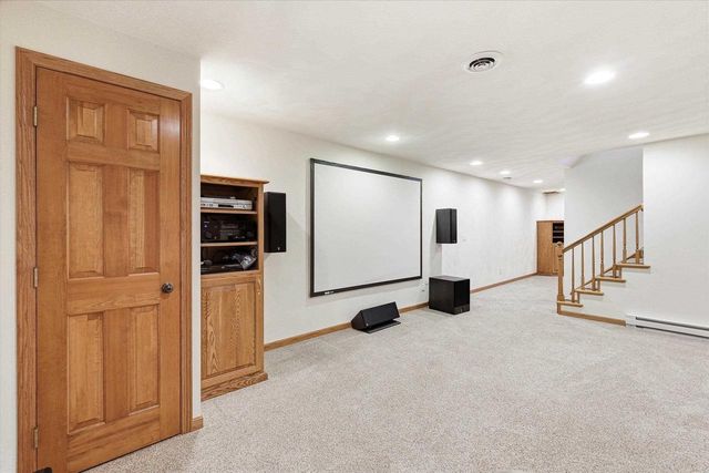 917 E KRAMER LANE, Appleton, WI 54915