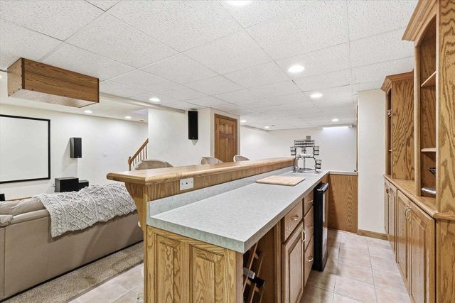 917 E KRAMER LANE, Appleton, WI 54915
