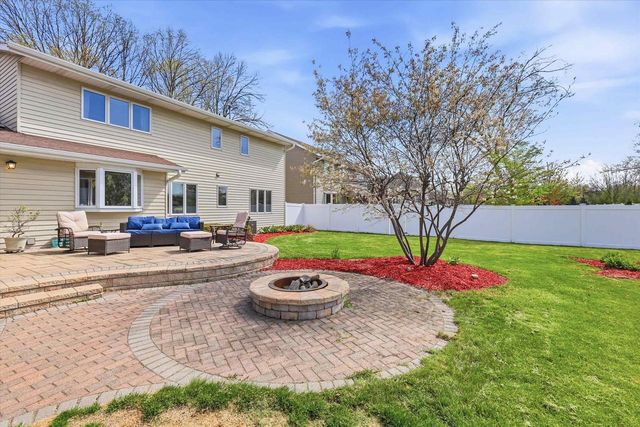 917 E KRAMER LANE, Appleton, WI 54915