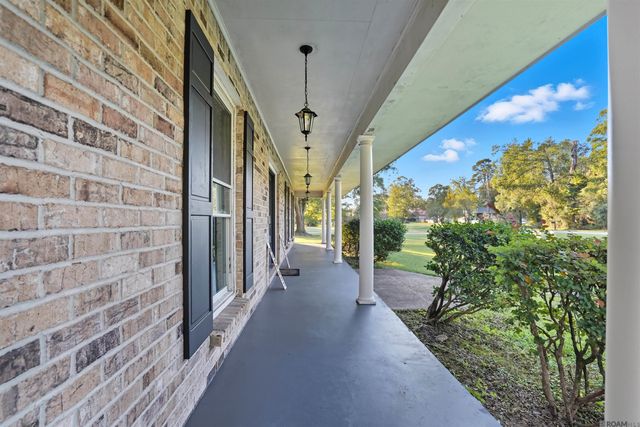 8080 Belle Helene Dr, Denham Springs, LA 70726