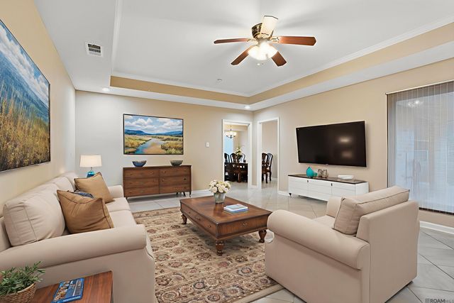 8080 Belle Helene Dr, Denham Springs, LA 70726