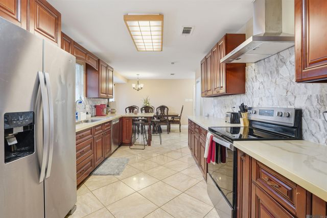 8080 Belle Helene Dr, Denham Springs, LA 70726