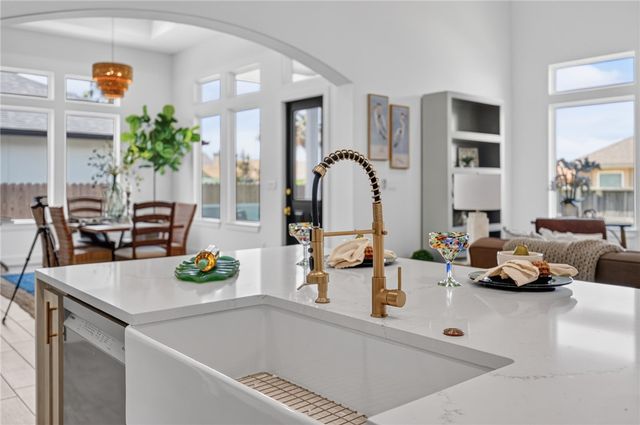 15505 Escapade St, Corpus Christi, TX 78418