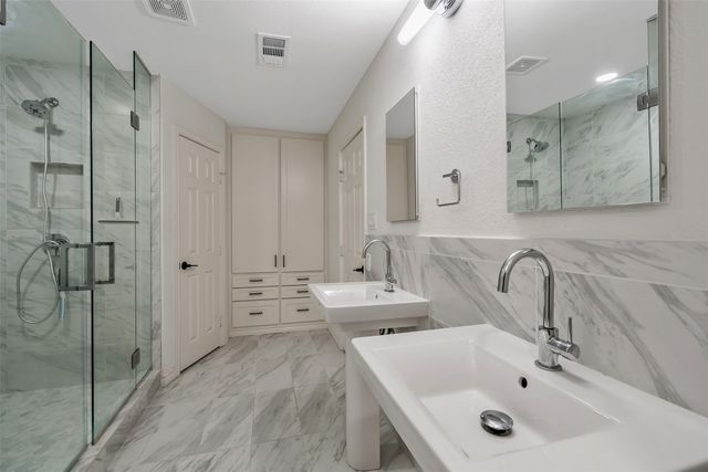 300 Rash Lane, Terrell, TX 75160