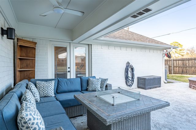 300 Rash Lane, Terrell, TX 75160