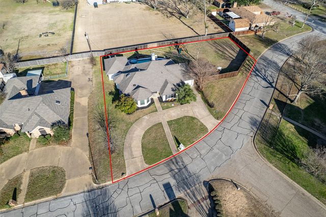 300 Rash Lane, Terrell, TX 75160