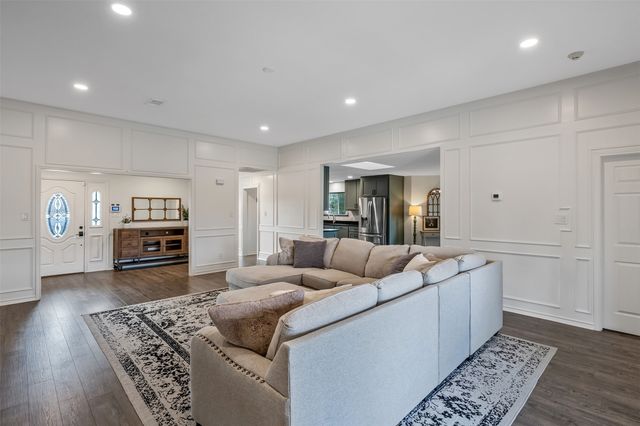 300 Rash Lane, Terrell, TX 75160