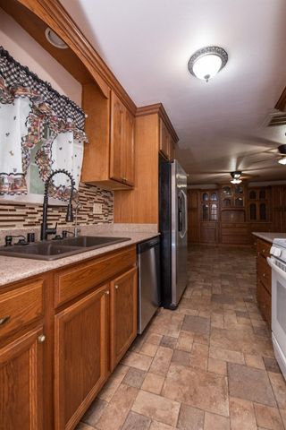 404 Trask Ln, Modesto, CA 95354