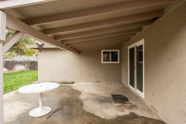 404 Trask Ln, Modesto, CA 95354