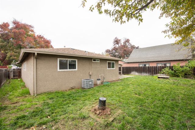 404 Trask Ln, Modesto, CA 95354