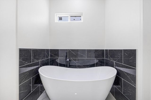 6030 Miller Road NE, Rio Rancho, NM 87144