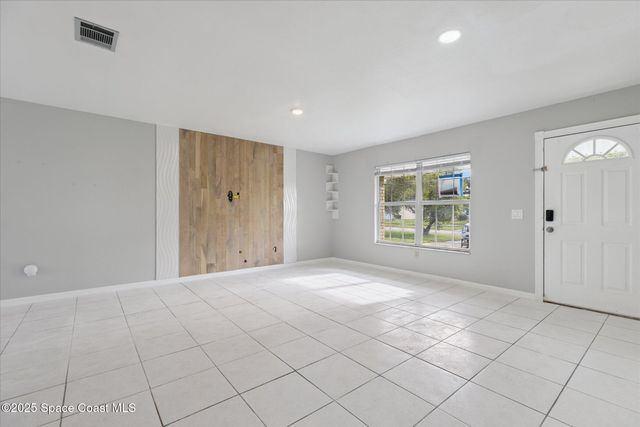 1390 Mariposa Drive NE, Palm Bay, FL 32905