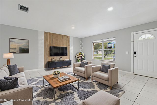 1390 Mariposa Drive NE, Palm Bay, FL 32905