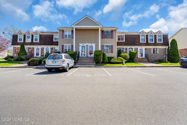 53 Heritage Lane, Fords, NJ 08863