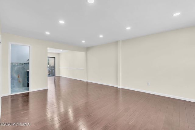 53 Heritage Lane, Fords, NJ 08863