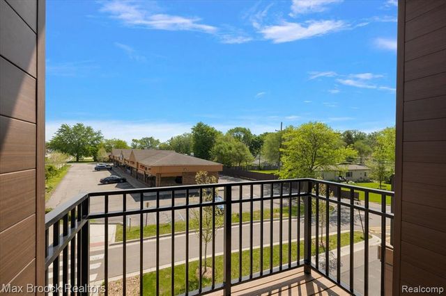 1760 E Auburn Road 3A, Rochester Hills, MI 48307