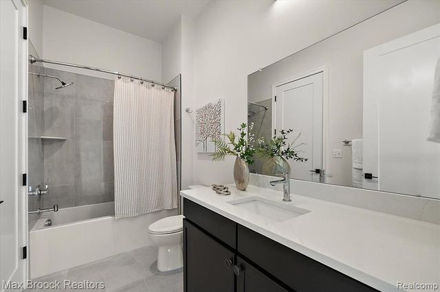 1760 E Auburn Road 3A, Rochester Hills, MI 48307