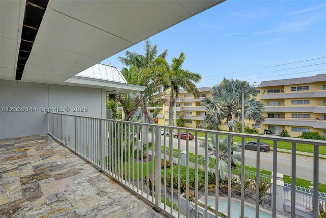 7401 SW 82nd St 302S, Miami, FL 33143