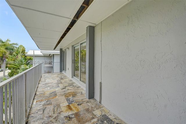 7401 SW 82nd St 302S, Miami, FL 33143