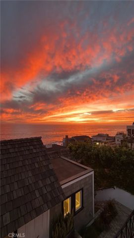 156 Pearl Street, Laguna Beach, CA 92651