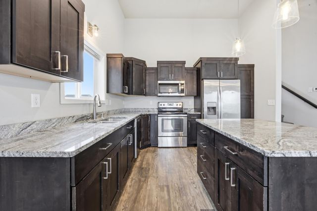 4134 14th Avenue S, Moorhead, MN 56560