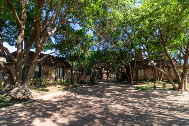 4 QUADRILLE, Amarillo, TX 79106