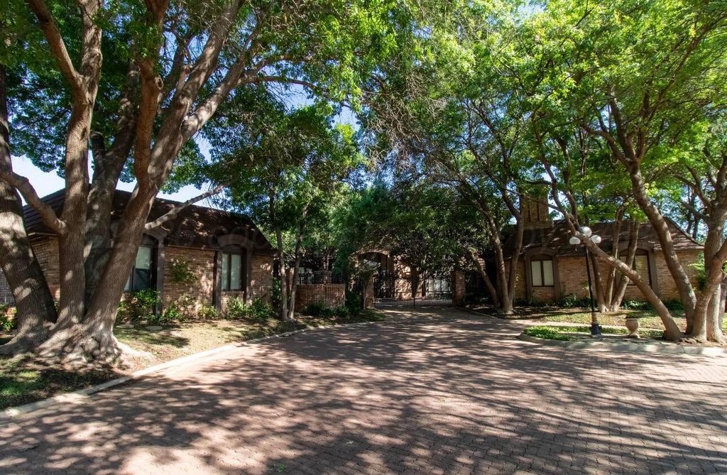 4 QUADRILLE, Amarillo, TX 79106