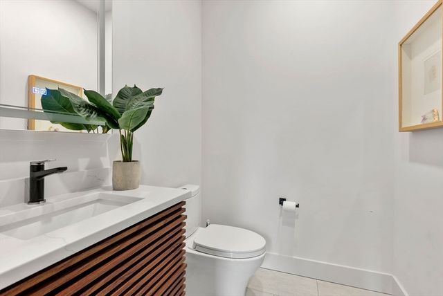 1242-1244 Beacon St 1242, Newton, MA 02468