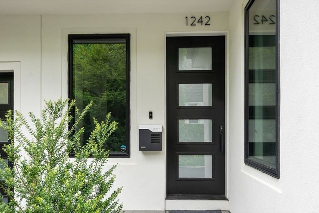 1242-1244 Beacon St 1242, Newton, MA 02468