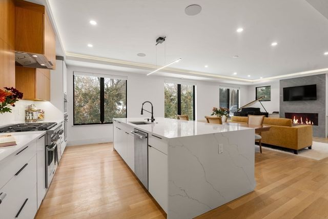 1242-1244 Beacon St 1242, Newton, MA 02468