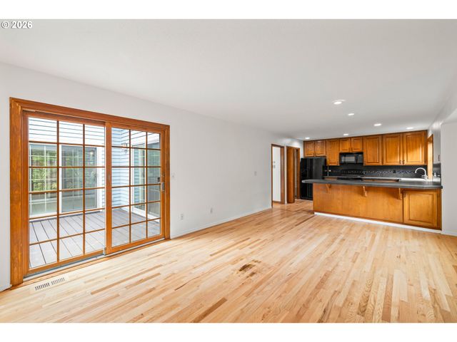464 LIVINGOOD Ln, Lake Oswego, OR 97034