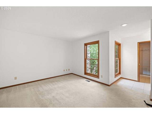 464 LIVINGOOD Ln, Lake Oswego, OR 97034