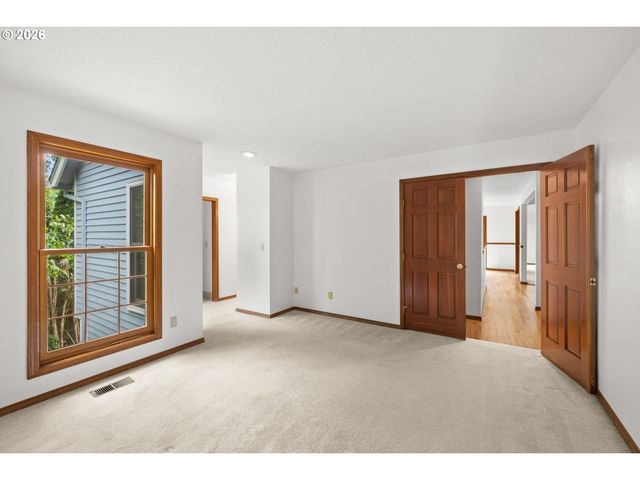 464 LIVINGOOD Ln, Lake Oswego, OR 97034