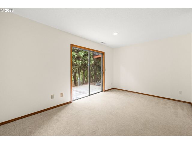 464 LIVINGOOD Ln, Lake Oswego, OR 97034