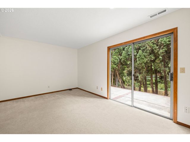 464 LIVINGOOD Ln, Lake Oswego, OR 97034