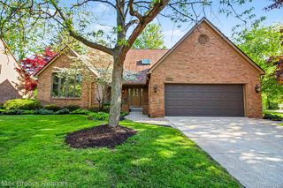 21850 Dover Court, Beverly Hills Village, MI 48025