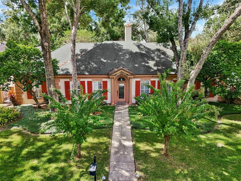 2601 MERIDA LANE, Tampa, FL 33618