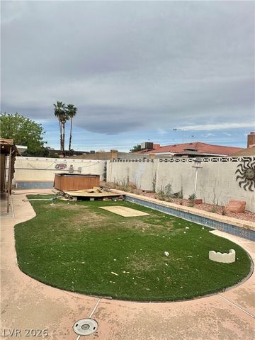 4060 East Harmon Avenue, Las Vegas, NV 89121