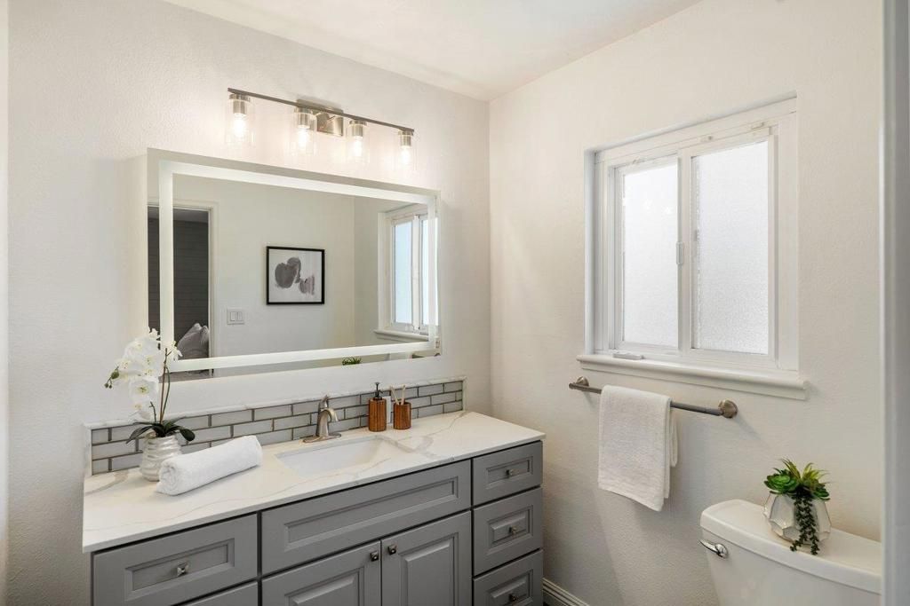 Image 18 of property listing at 729 S Pleasant Avenue, Lodi, CA 95240