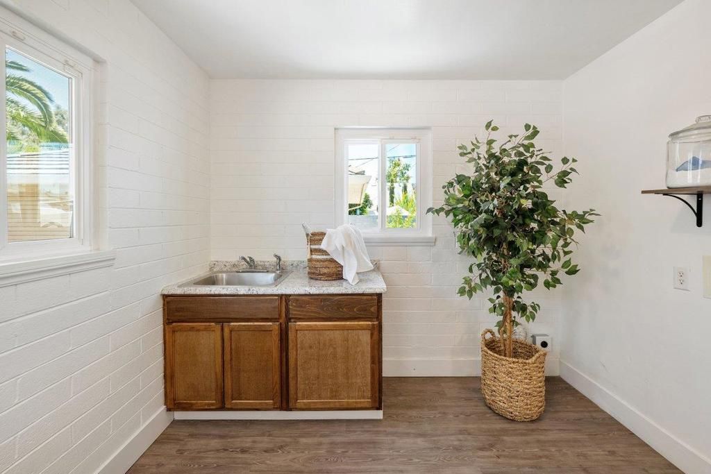 Image 28 of property listing at 729 S Pleasant Avenue, Lodi, CA 95240