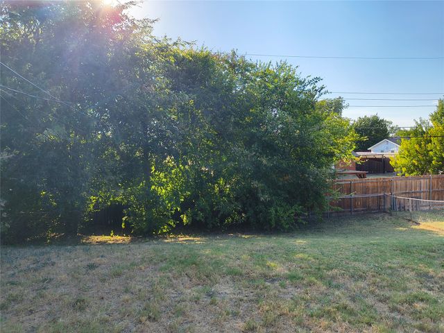 6303 Basswood Drive, Fort Worth, TX 76135