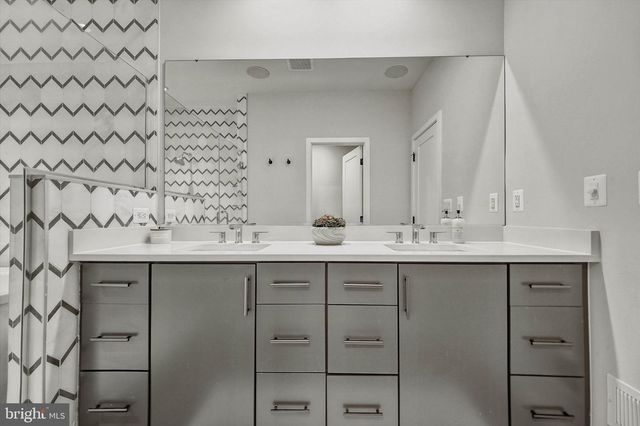 1962 ROLAND CLARKE PL, Reston, VA 20191