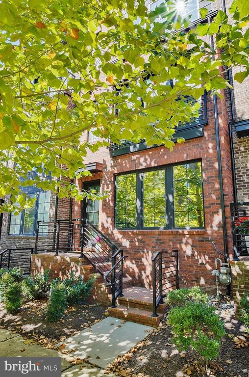 1962 ROLAND CLARKE PL, Reston, VA 20191