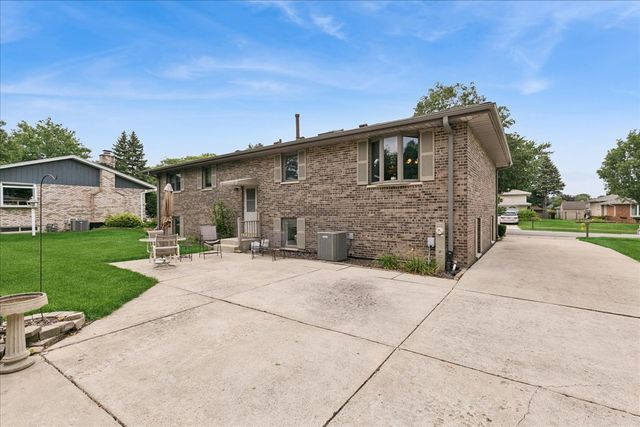 14045 Terry Drive, Orland Park, IL 60462