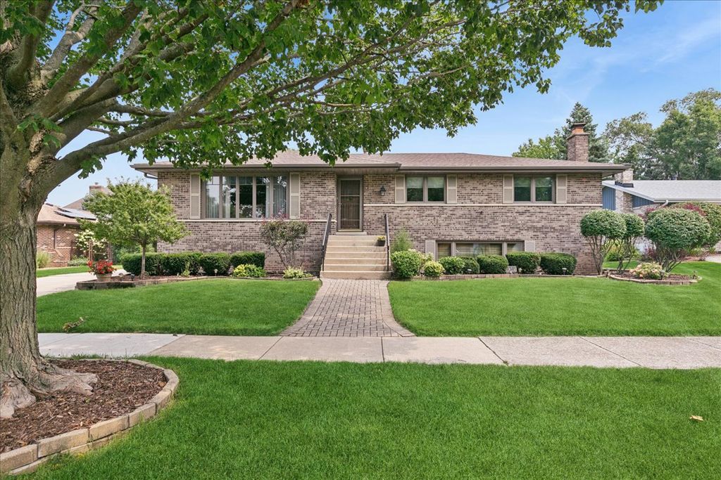 14045 Terry Drive, Orland Park, IL 60462