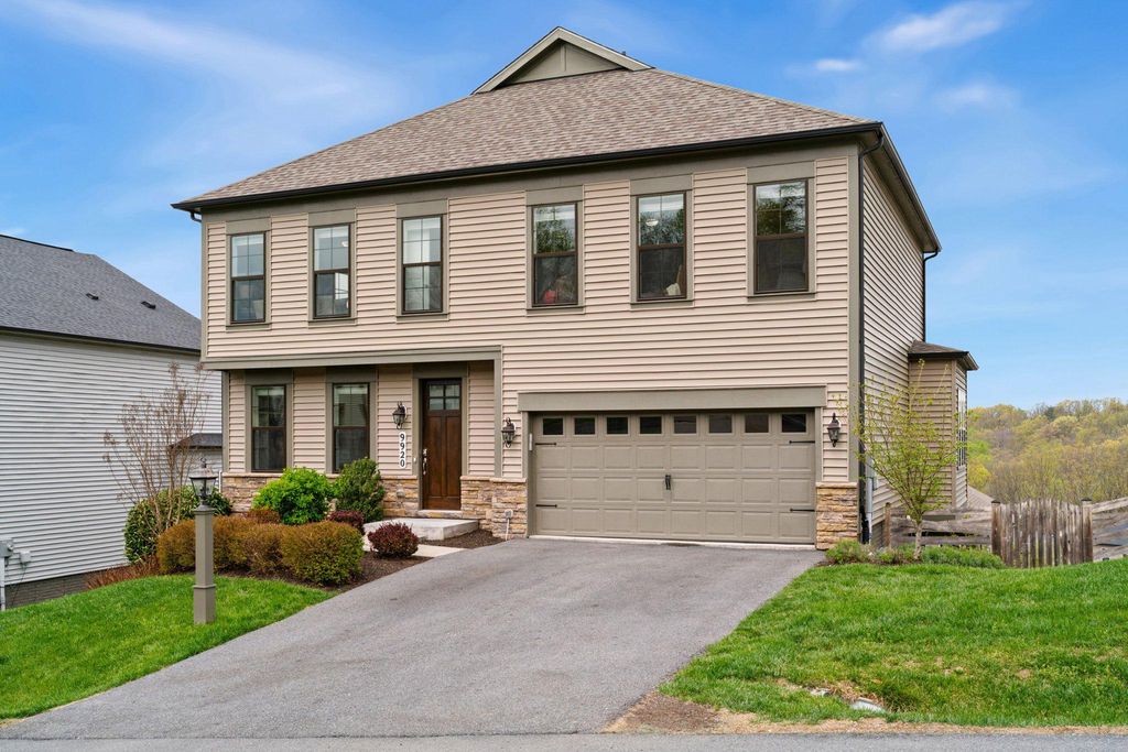 Image 1 of property listing at 9920 ARAPAHOE RD, New Market, MD 21774